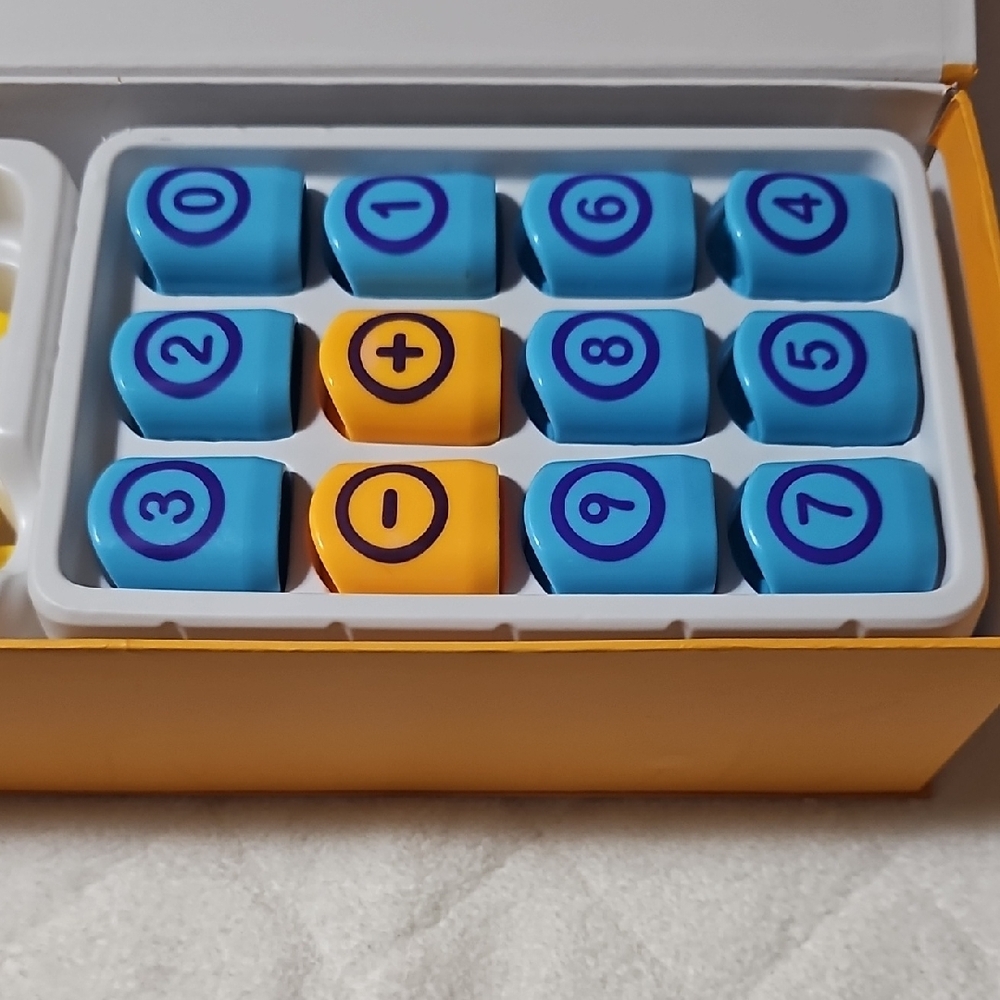 Shi by JOURNEYS Plugo Count Interactive Math Kit - Yellow - Picture 3 of 5